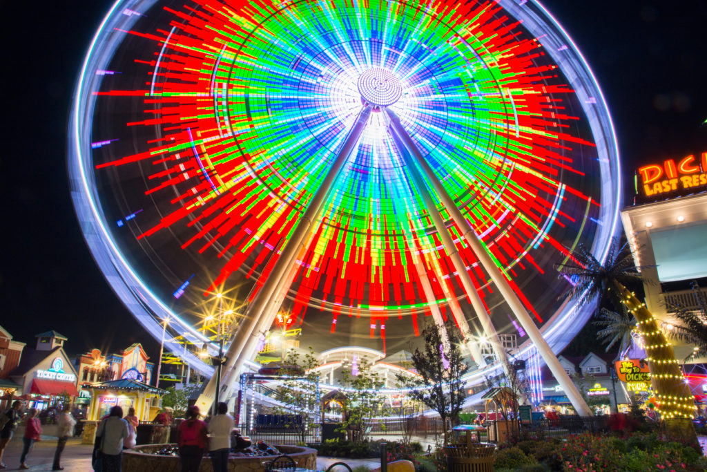 Ride the Great Smoky Mountain Wheel at night